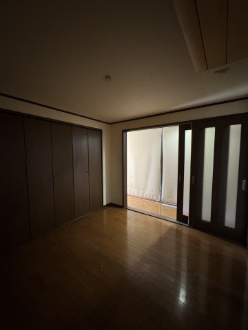 ラムール五位ノ池の洋室