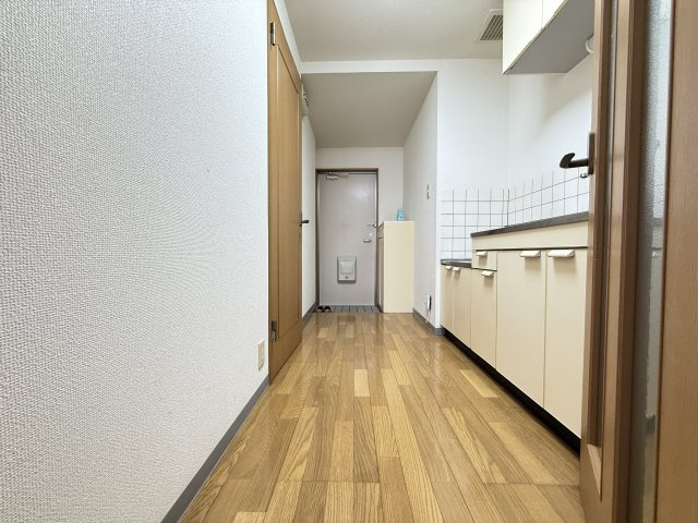ライフ塩田の居間・リビング
