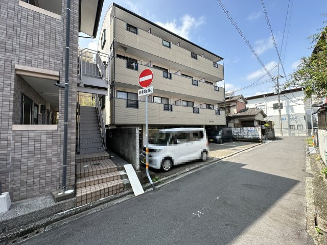 ライフ塩田の外観