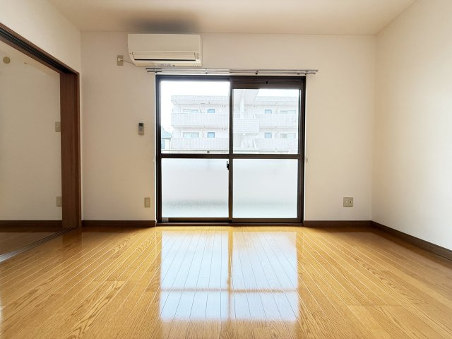 ハイツショウエイ1号館の居間・リビング