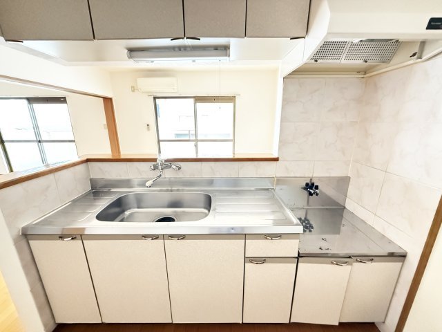ハイツショウエイ1号館のキッチン