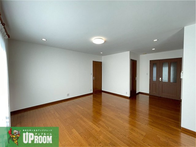 キャトルセゾンの居間・リビング