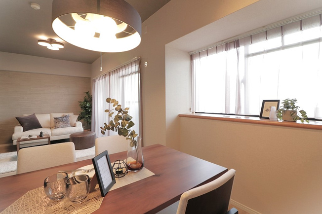 【ダイニング】 | メロディーハイム八戸ノ里 | ダイニングに出窓あります☆