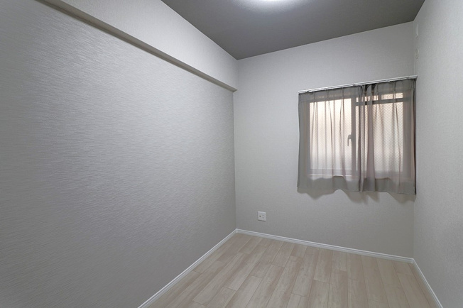 【子供部屋】 | メロディーハイム八戸ノ里 | 【洋室4.3帖】