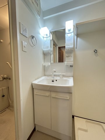 ヒカリエ東海の独立洗面台