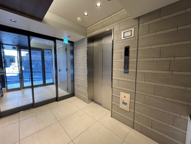 エレベーターで重い荷物も楽々上がれますね！