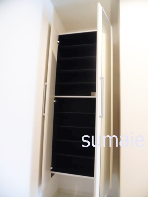 ルピナス昭和町の収納|シューズボックスです☆