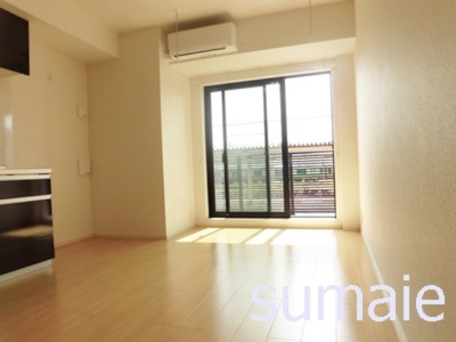 ルピナス昭和町の居間・リビング|南向きのリビングです☆