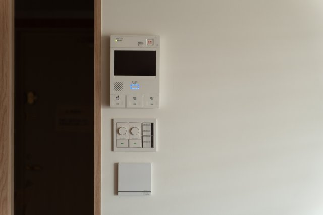 ディアパーク市ヶ谷南町のセキュリティ|ディアパーク市ヶ谷南町：来客時も安心のＴＶモニター付きインターホン付き♪