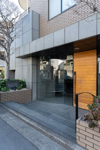 ディアパーク市ヶ谷南町の外観|楽器演奏可能なオートロック付き新耐震基準マンション、ディアパーク市ヶ谷南町は即日現地案内可能となっておりますので、お気軽にお問い合わせください！