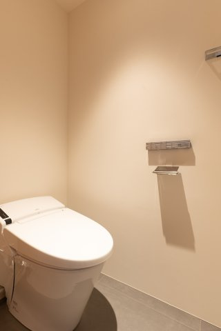 ディアパーク市ヶ谷南町のトイレ|ディアパーク市ヶ谷南町：ウォシュレット機能付きタンクレストイレです♪