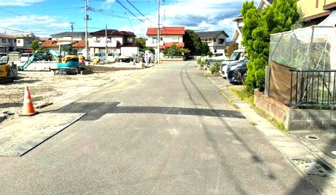 売新築戸建　沼津市下香貫汐入の前面道路含む現地写真