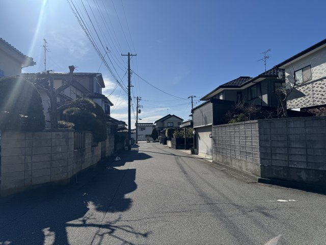 中央区山二ツ2丁目　土地の前面道路含む現地写真