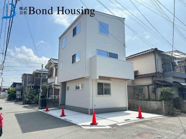ファミリークロークあり収納豊富　二見町福里　新築限定1棟の外観