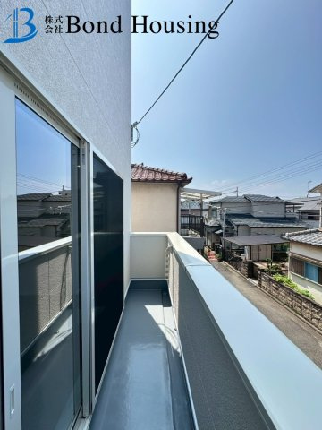 ファミリークロークあり収納豊富　二見町福里　新築限定1棟のバルコニー