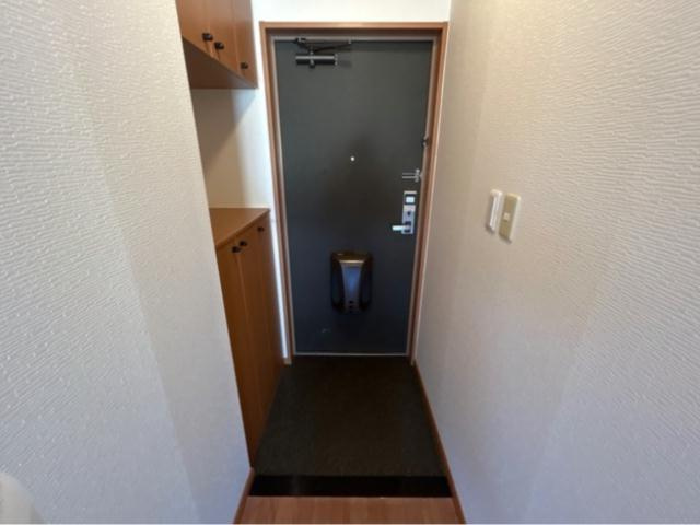 グラッチェⅠ番館の玄関