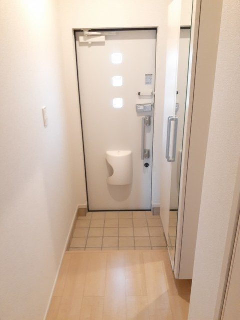 アールブリーゼAの玄関