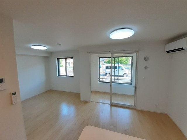 アールブリーゼAの居間・リビング