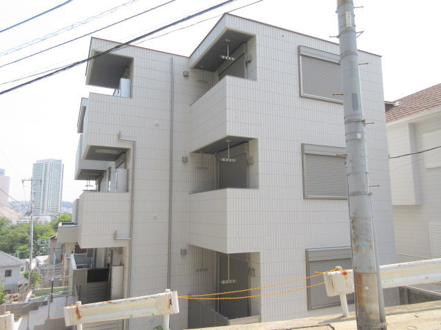 サンテラス協和の周辺