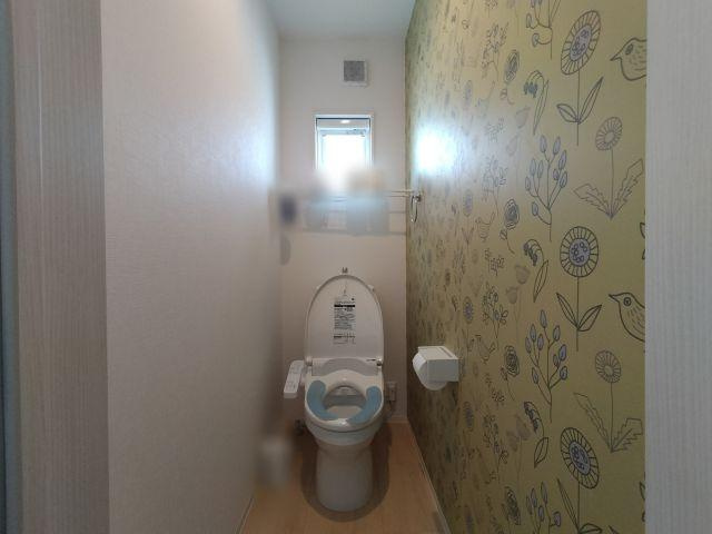 高知市朝倉甲　中古戸建てのトイレ|２F:トイレ