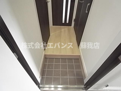 【玄関】 | GRAND千葉中央 | 明るい玄関です