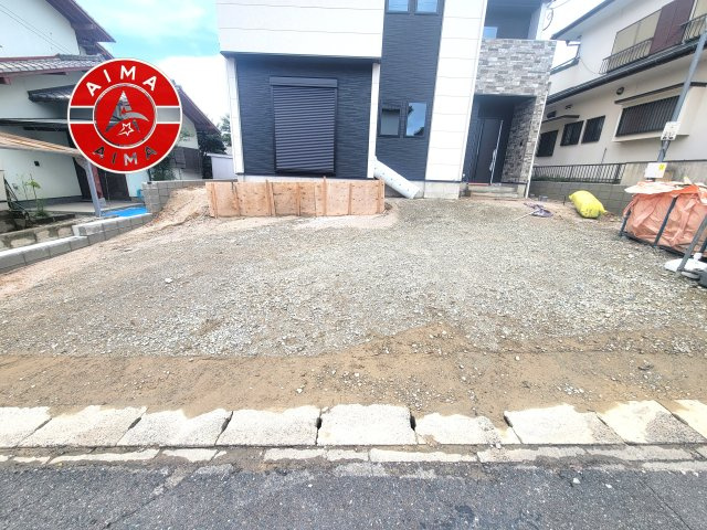 大野城市緑ヶ丘1丁目第1-1棟（1号棟）の外観|広々した駐車場です。