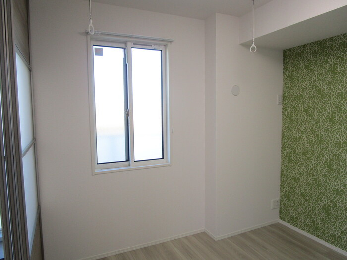 アレクシスの洋室