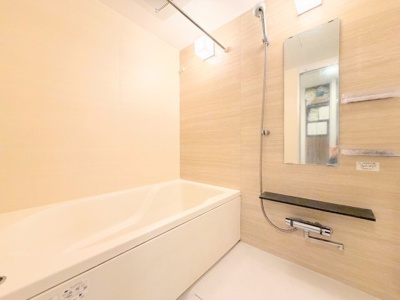 【浴室】 | オハナ淵野辺ガーデニアシーズンレジデンス | ◆お子様と一緒にバスタイムを楽しめる広々空間。浴室乾燥機付で心地よいバスタイムを実現します。