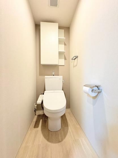 【トイレ】 | オハナ淵野辺ガーデニアシーズンレジデンス | ◆清潔感のある白を基調とした落ち着ける空間。