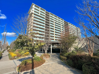 【外観】 | オハナ淵野辺ガーデニアシーズンレジデンス | ◆管理体制良好なマンションです。清潔感のあるエントランスに開放感のある住環境。