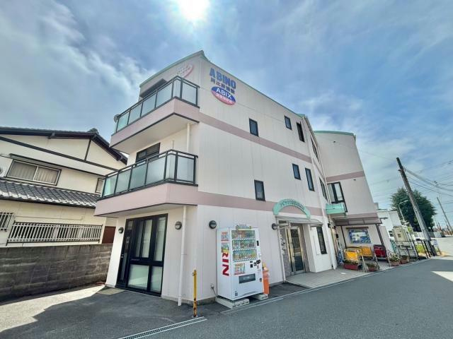 アビックス英賀保駅前の外観
