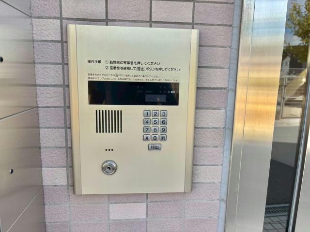 アビックス英賀保駅前のエントランス