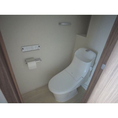 【トイレ】 | ラシュレ北浜 | 落ち着いた色調のトイレです