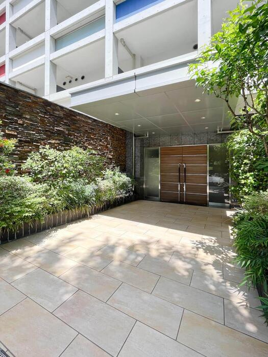 ＪＰ ｎｏｉｅ　早稲田のエントランス