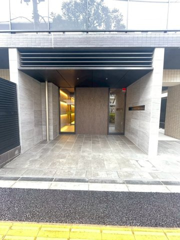 オープンレジデンシア文京西片のエントランス