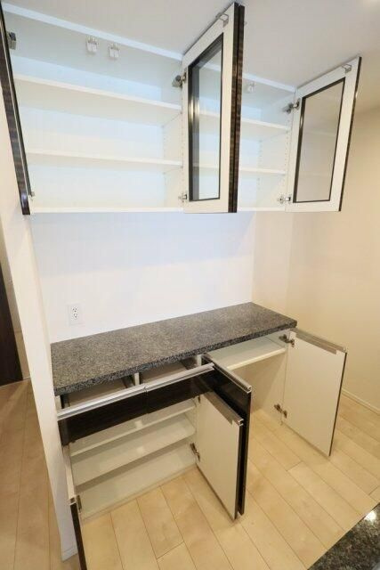 シティハウス目黒ザ・ツインＳＯＵＴＨ棟の収納