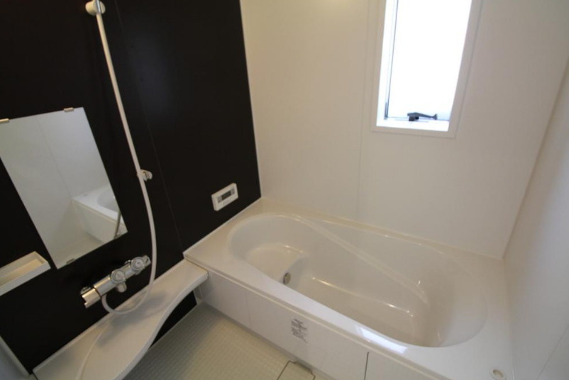 本庄町1丁目貸家の浴室