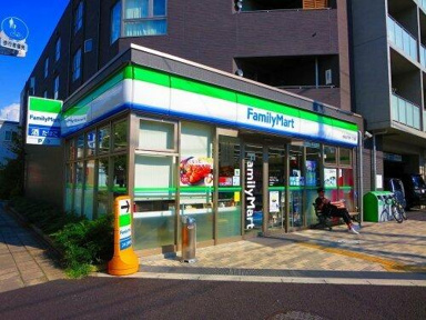 ファミリーマート世…まで406m