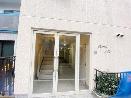 グレースメゾンのエントランス