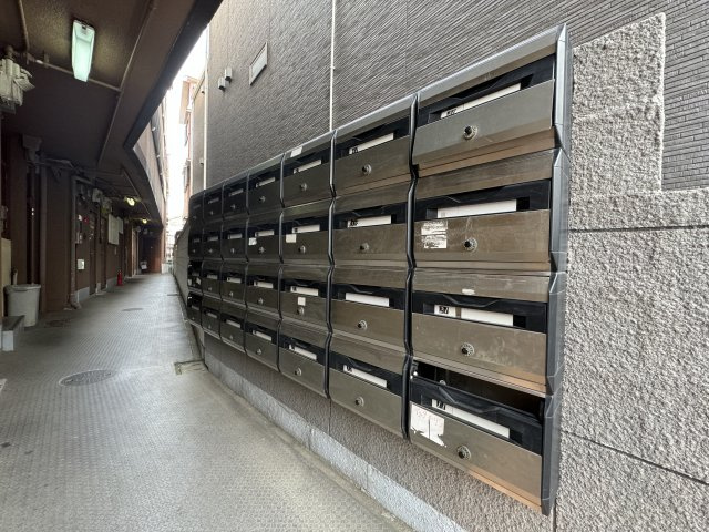 ナチュラル遠里小野のエントランス