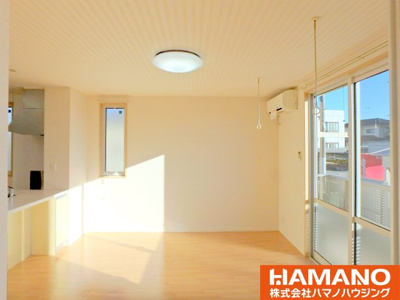 【居間・リビング】 | サニーヒルズＧ | こちらのリビングで趣味の時間をお楽しみください