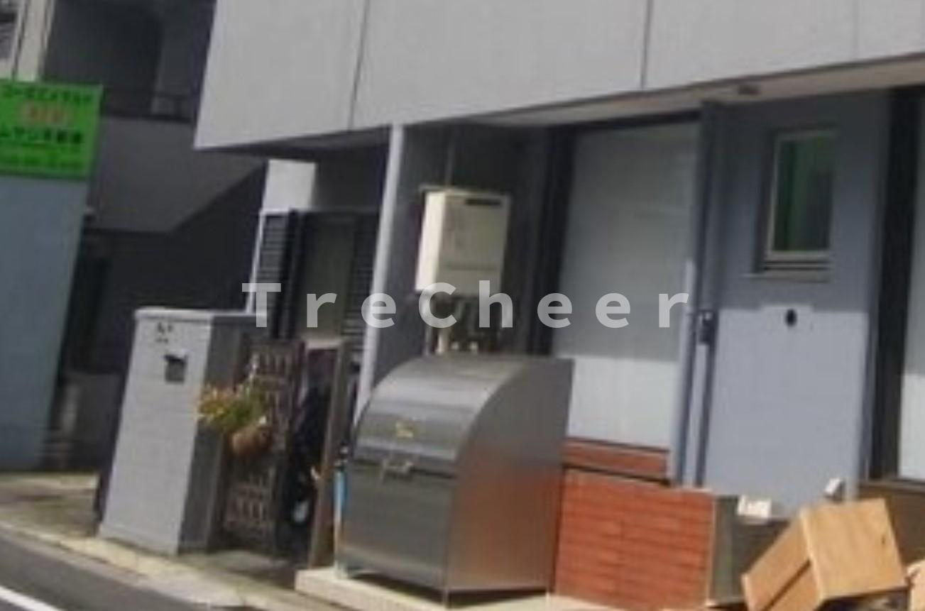 スカイハイツ大沢のエントランス