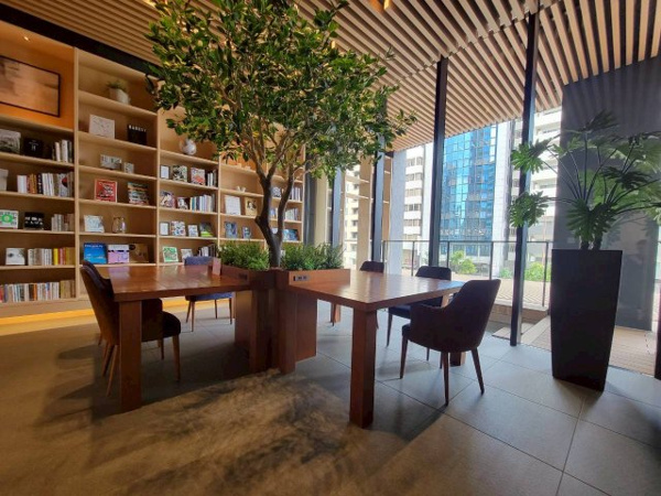 【その他共用部分】 | 【ワーキングラウンジ】2階にございます。Wi-Fi完備！リモートワークや、プライベートな時間を。