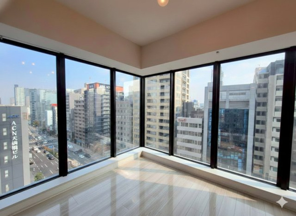 【居間・リビング】 | 【リビングダイニング】大きな窓からたくさんの陽が差し込み、お部屋全体がとても明るいです！