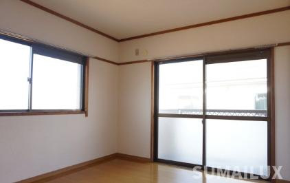熊本市南区田井島３丁目の賃貸マンションの洋室