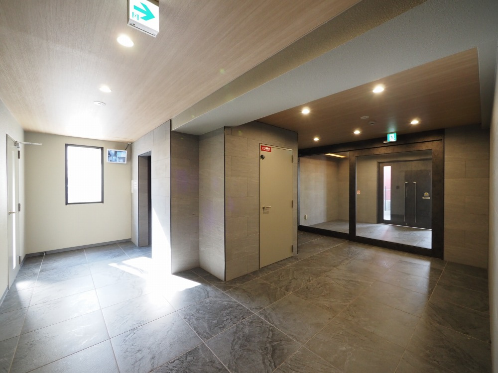 大阪市城東区野江４丁目の賃貸マンションのロビー