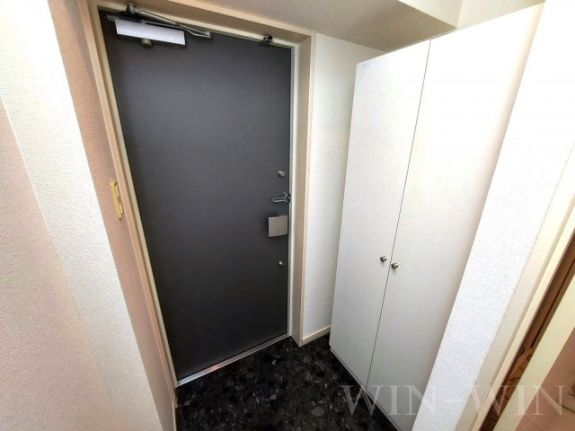 デルフィ・カーサの玄関