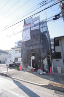 【外観】 | 【仲介手数料無料！！】多摩市豊ヶ丘1丁目　新築戸建て（全1棟）1号棟　5260万円 | 令和８年２月１３日撮影　建築中