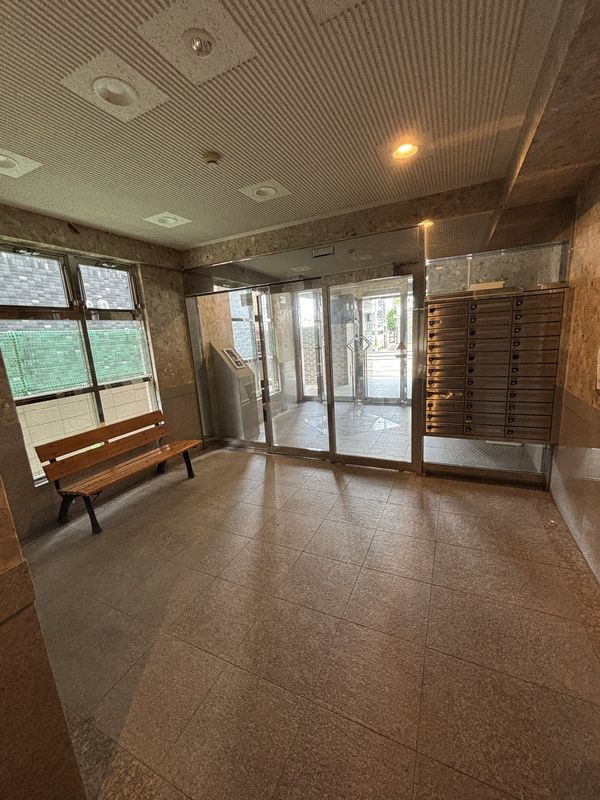 福岡市東区筥松２丁目の賃貸マンションのロビー
