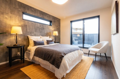 【トイレ】 | マイタウン佐井寺プレミアム◇◆全8区画◇◆自由設計◇◆ | 【同社施工例写真】
トイレ・・・TOTO製が標準仕様♪
タンクレスで手洗い付きですよ♪
奥様に、大人気商品♪